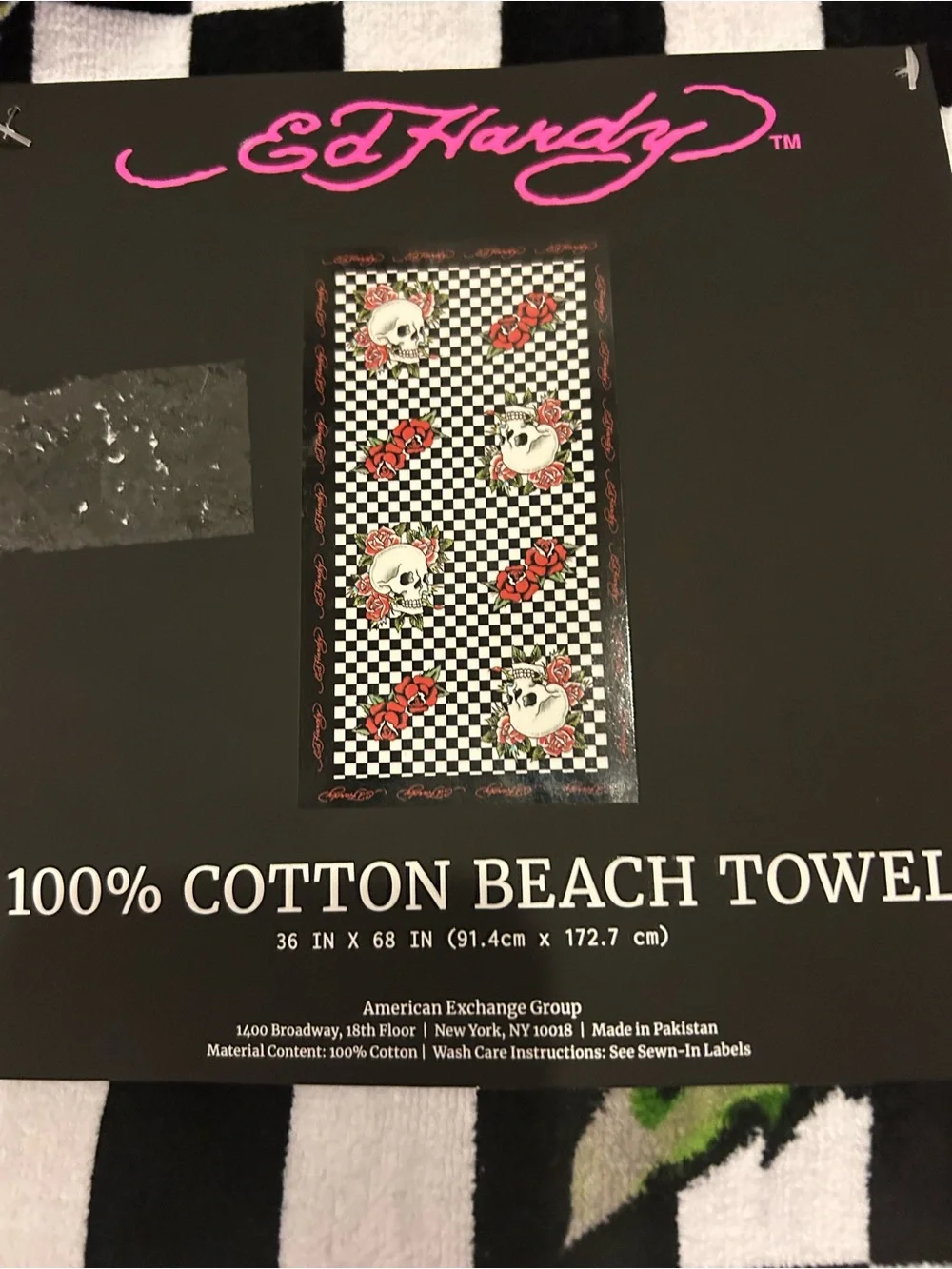 Ed Hardy 100% Cotton Beach Towel 36 in x 68 in NWT